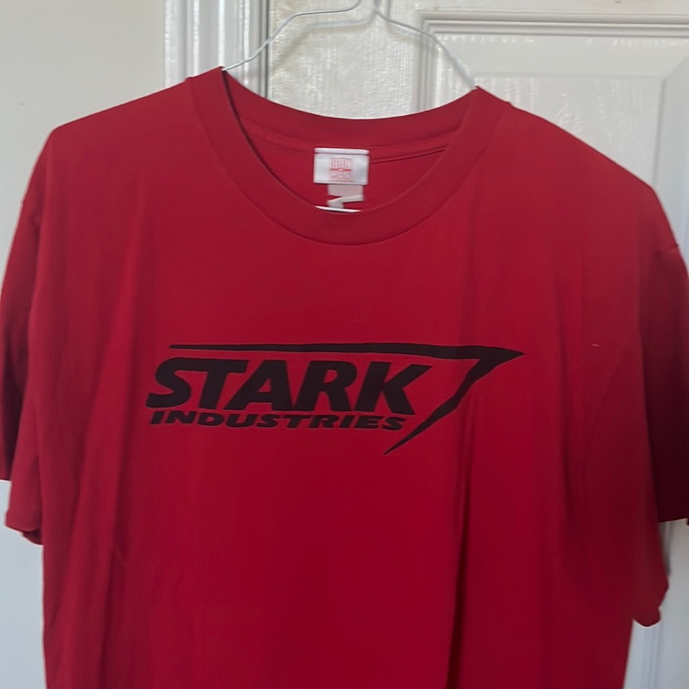 MARVEL Iron Man 2 Tee Stark Industries